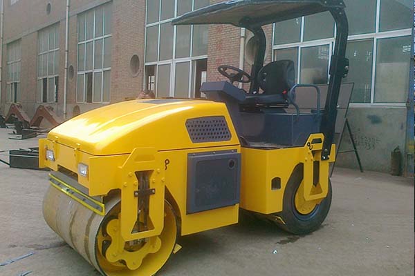<a href='http://m.cnledworld.com' target='_blank'>壓路機</a>